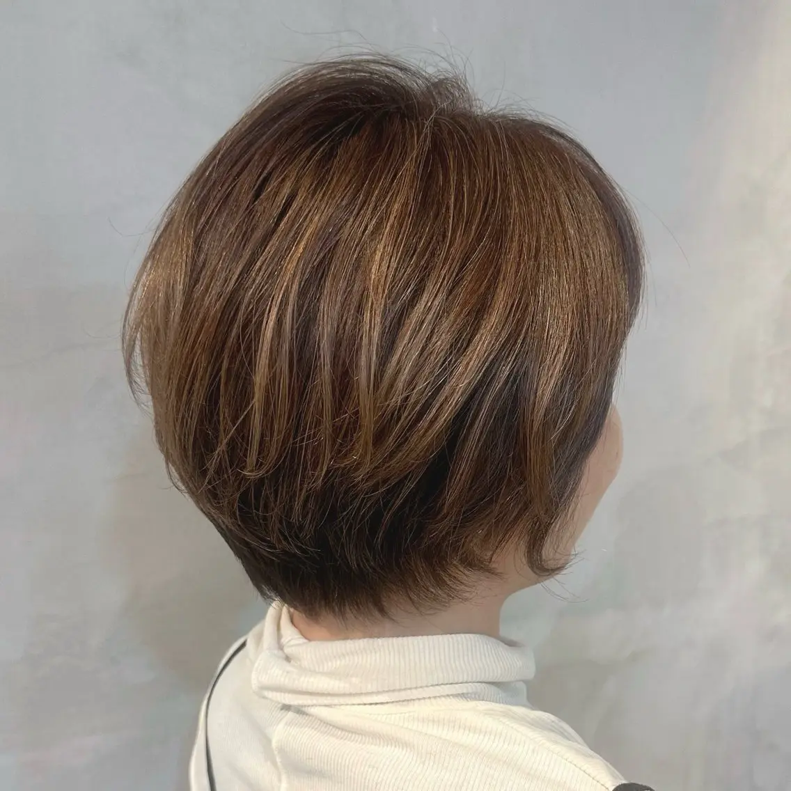 ショート カラー 飯田 智也のヘアスタイル