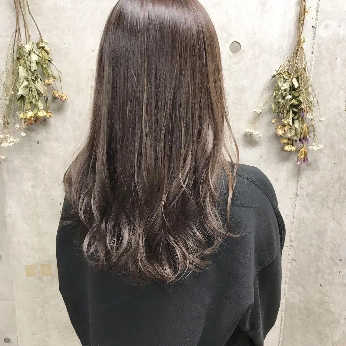 セミロング カラー ヘアアレンジ ベージュカラー ラベンダーカラー ラベンダーベージュ Satsuki ✂︎♡のヘアスタイル