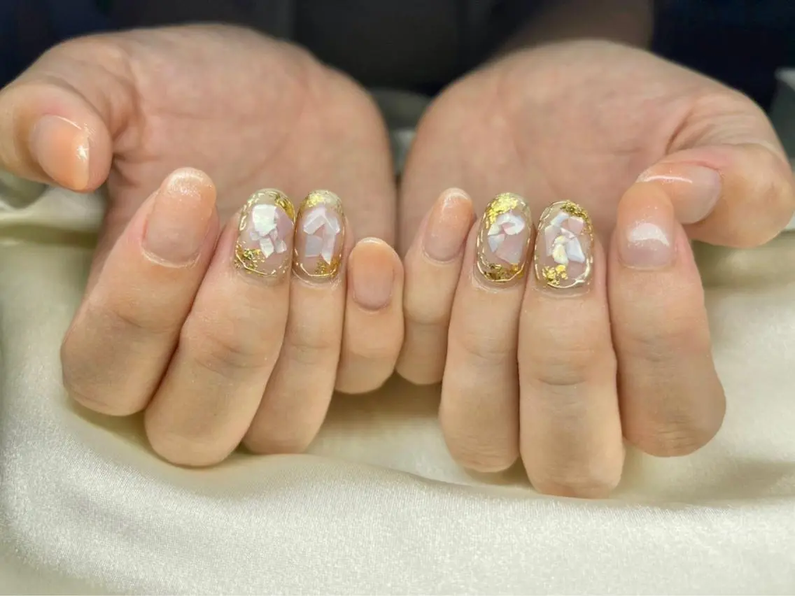 ネイル マツエク・マツパ アイブロウ 眉カラー 韓国風マツエク パリジェンヌラッシュリフト まつげパーマ 長さ出し ハンドネイル Nail&eye Belire 新宿のネイルデザイン