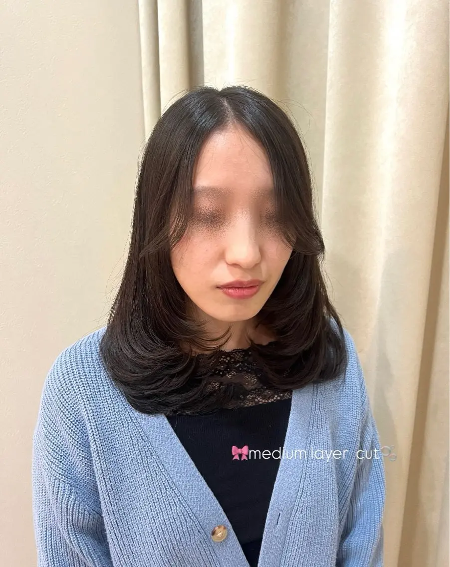 ミディアム 顔周りカット レイヤーカット 小顔カット カット LiTA 友田未来のヘアスタイル