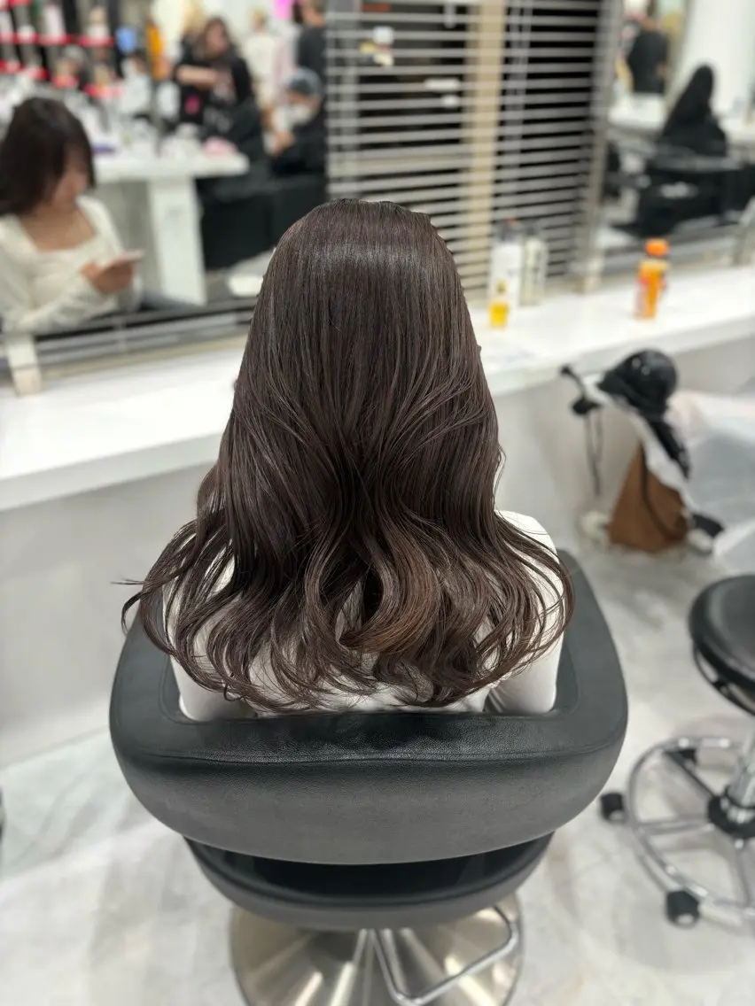 ロング カット ヘアカラー トリートメント ヘッドスパ ヘアセット 赤髪/ワインレッド/ 韓国系 まなかのヘアスタイル