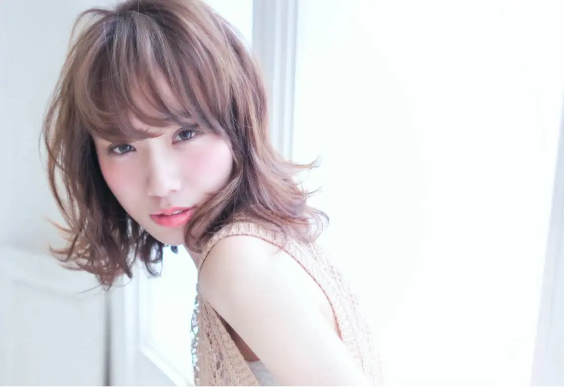 ミディアム Tuco 佐良のヘアスタイル