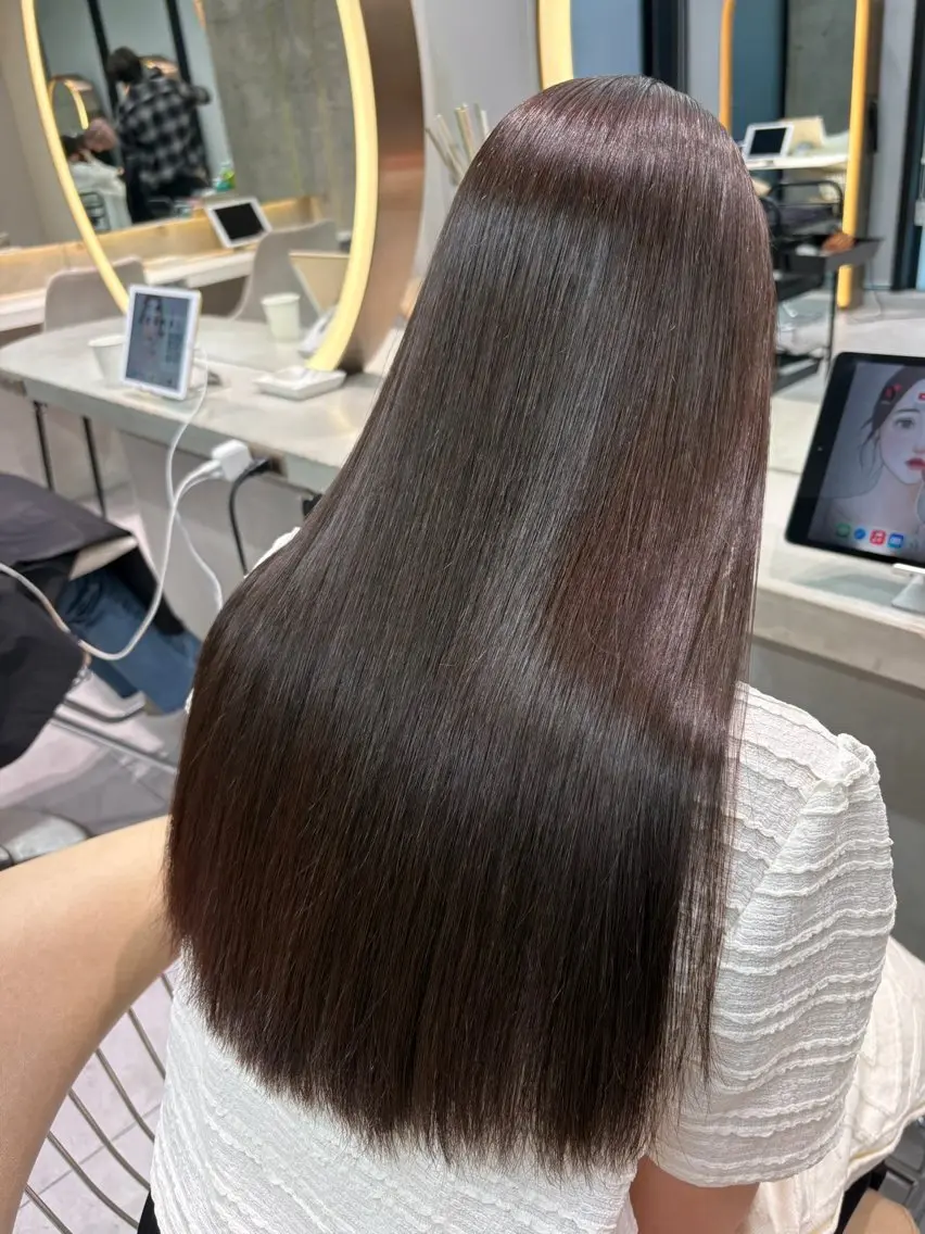 ロング 縮毛矯正 トリートメント 福岡縮毛矯正✨️ ストレート 向井和輝のヘアスタイル