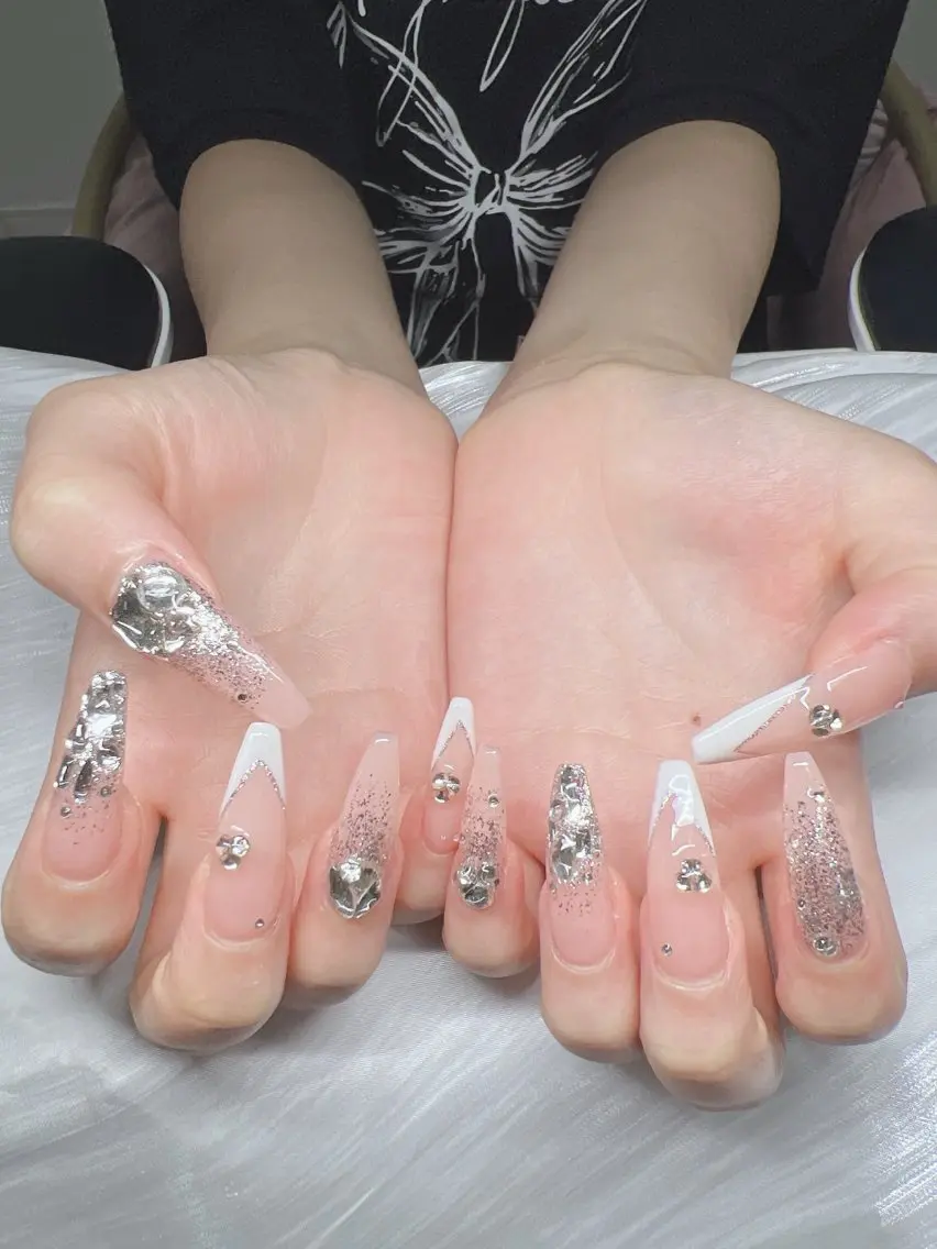 ネイル 長さ出し グラデーション キラキラネイル マグネットネイル ニュアンスネイル Lee Nails チップ長さだし専門店のネイルデザイン