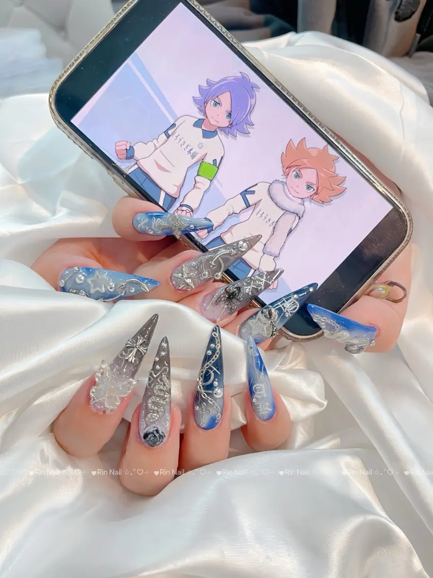 ネイル オーロラネイル ブルー フットネイル ジェルネイル 氷ネイル・うるうるネイル ハンドネイル Rin Nail 新大久保店のネイルデザイン