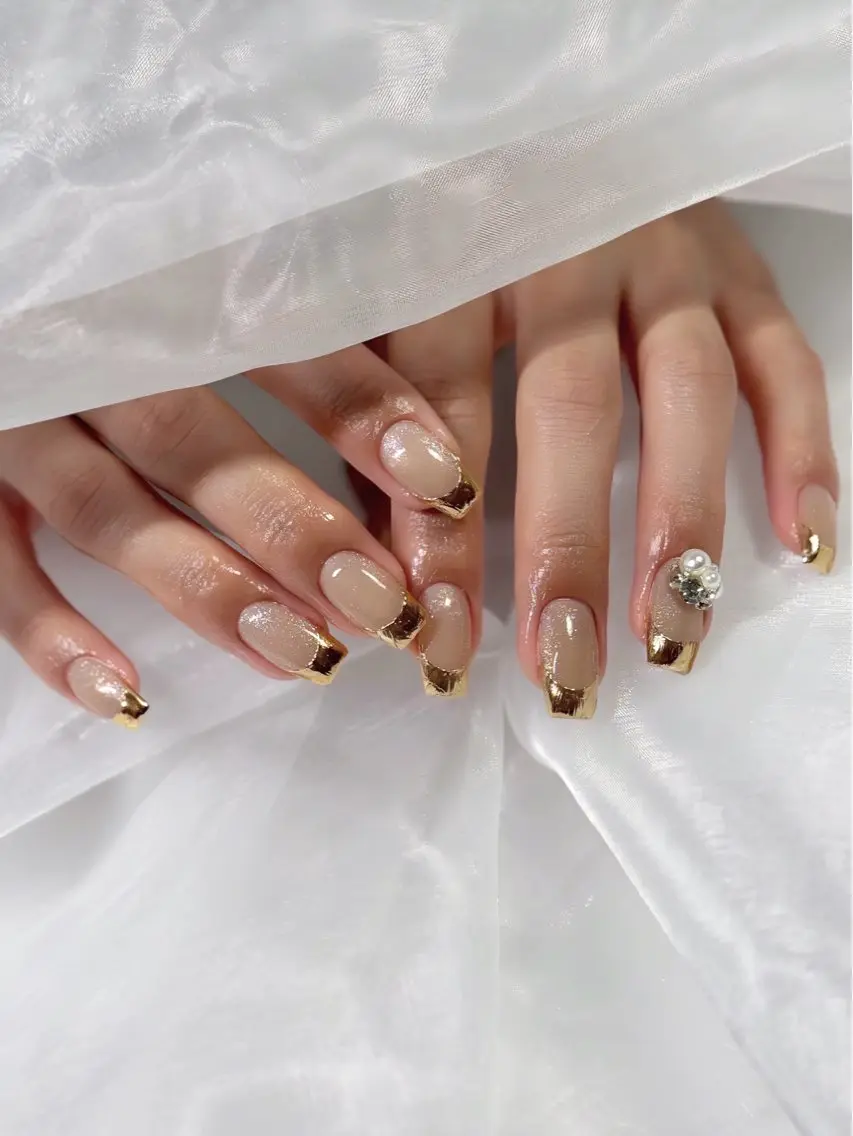 ネイル フレンチネイル ミラーネイル ハンドネイル emona nailのネイルデザイン