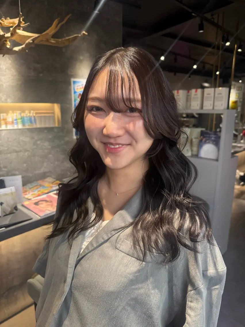 セミロング カラー ブリーチ グレージュ ブリーチなしカラー HINA/ BEEstのヘアスタイル