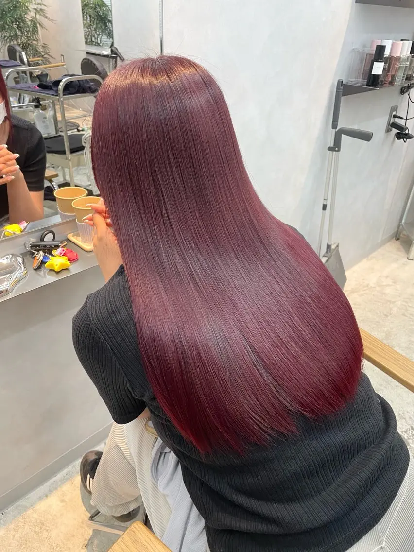 セミロング カラー レッドカラー ヘアカラー 竹森 鈴乃のヘアスタイル