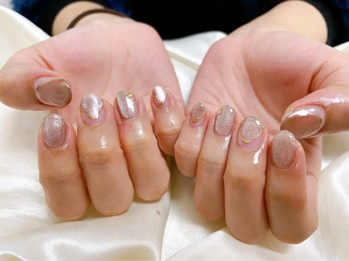 ネイル キラキラネイル マグネットネイル ハンドネイル mogunail &blowのネイルデザイン