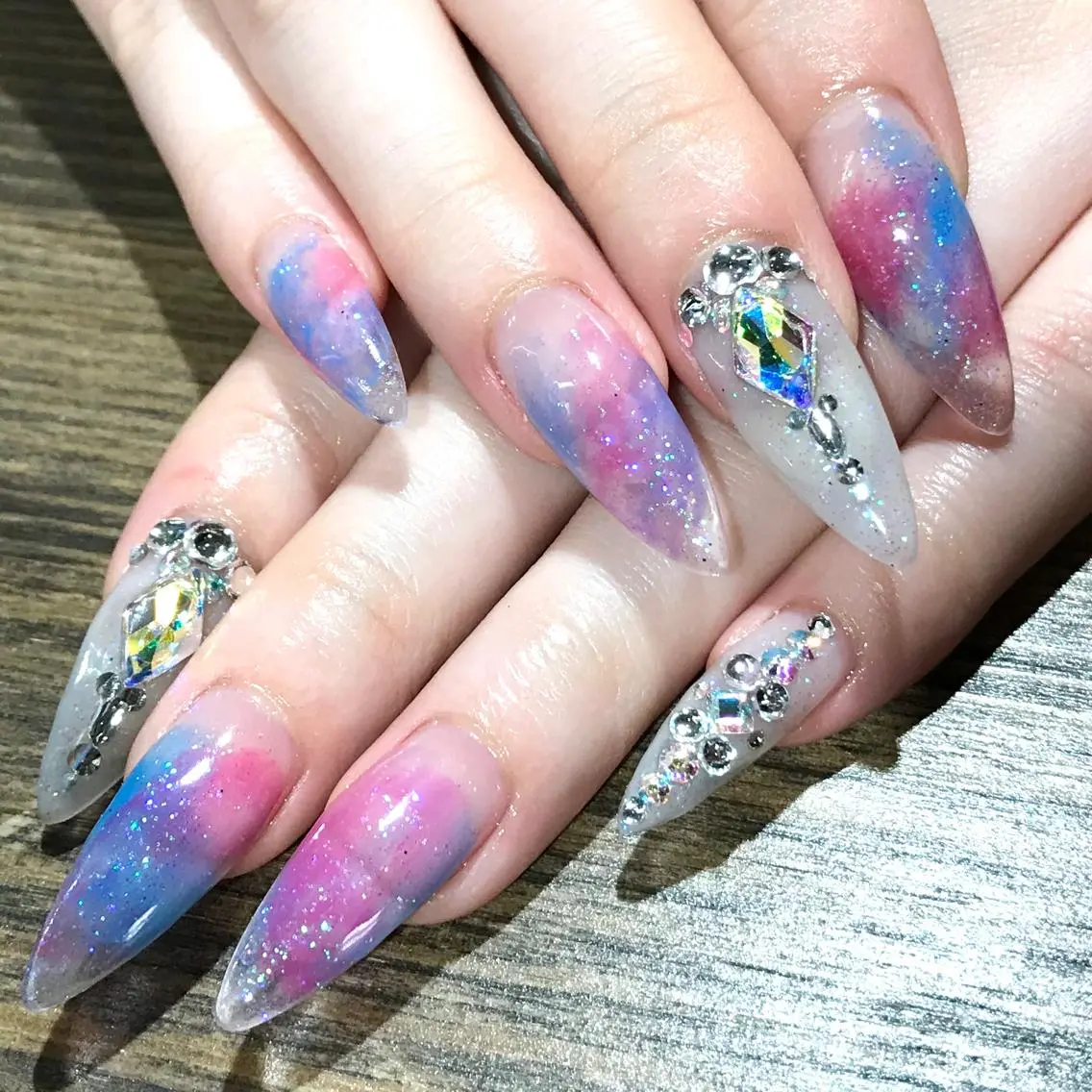 ネイル クリアネイル ジェルネイル スカルプネイル ハンドネイル VOGUE ×SWANのネイルデザイン