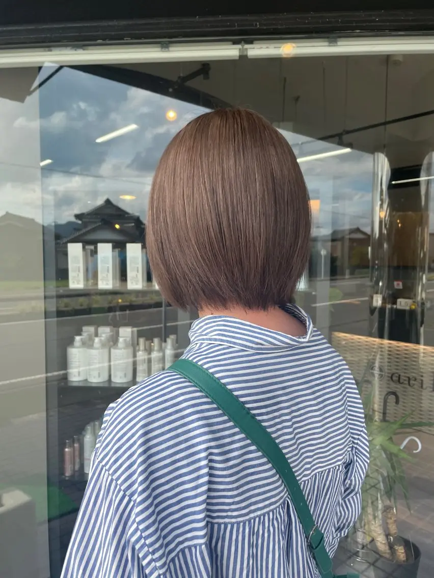 ショート カラー 透明感カラー マキノ キョウカのヘアスタイル
