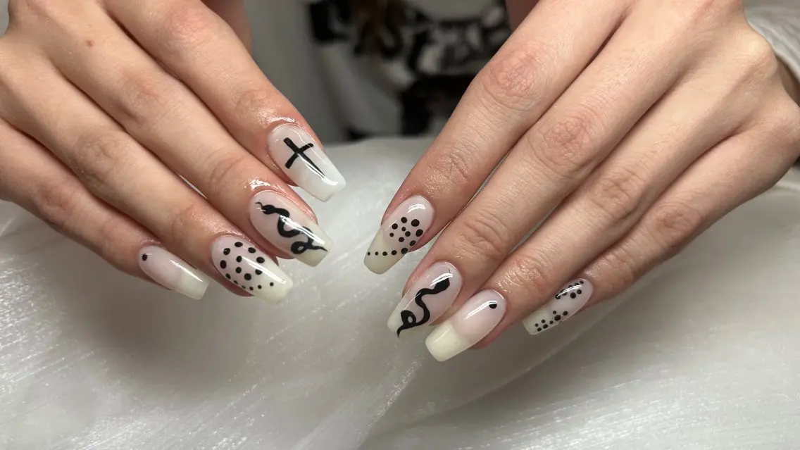 ✨チップ長さだし💎ワンホンネイル💎(持ち込み写真ok )アート6本まで🌟¥12500の写真