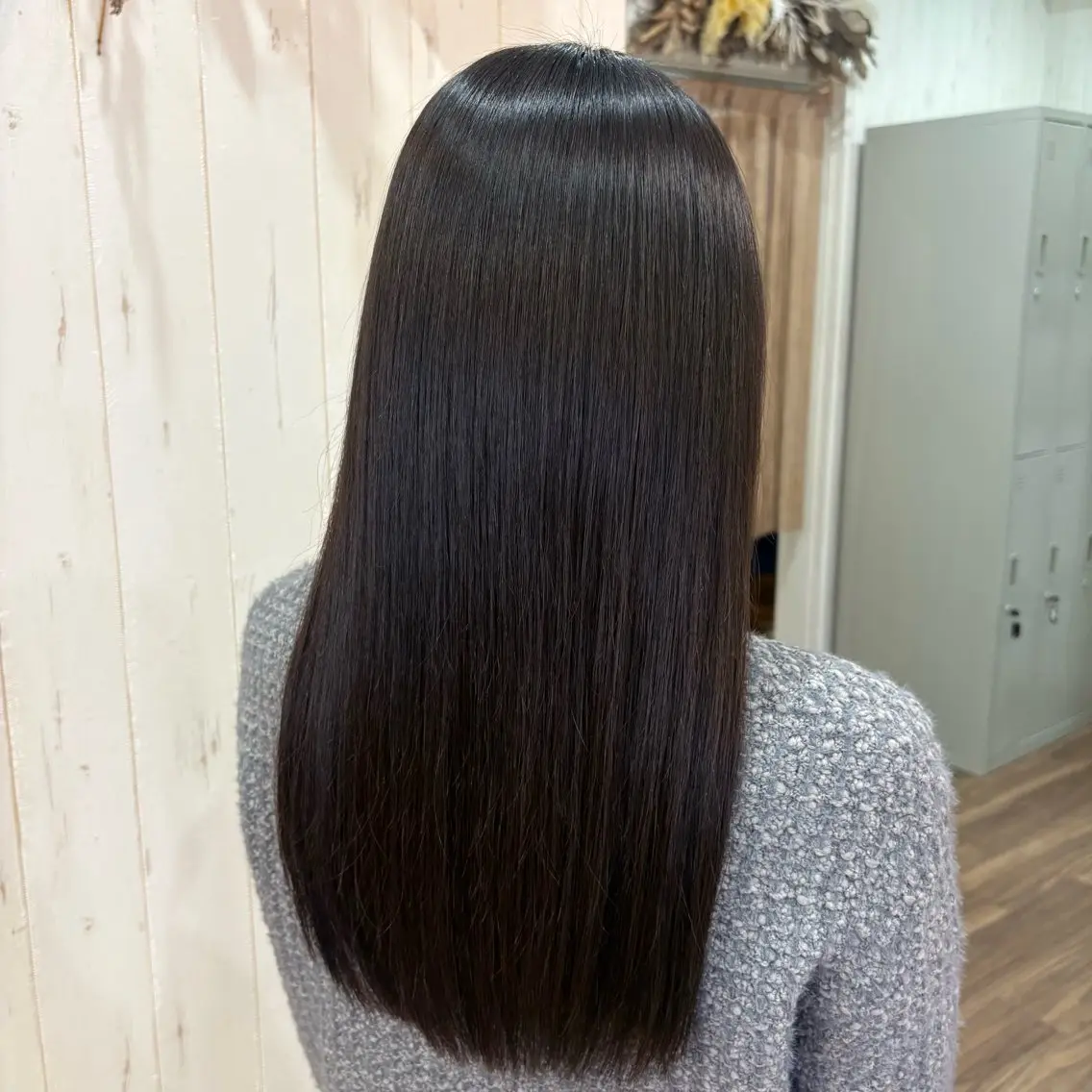セミロング 友杉 香子のヘアスタイル