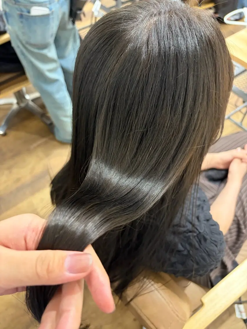 ロング カラー momoka YUC CA縮毛モデル募集中のヘアスタイル