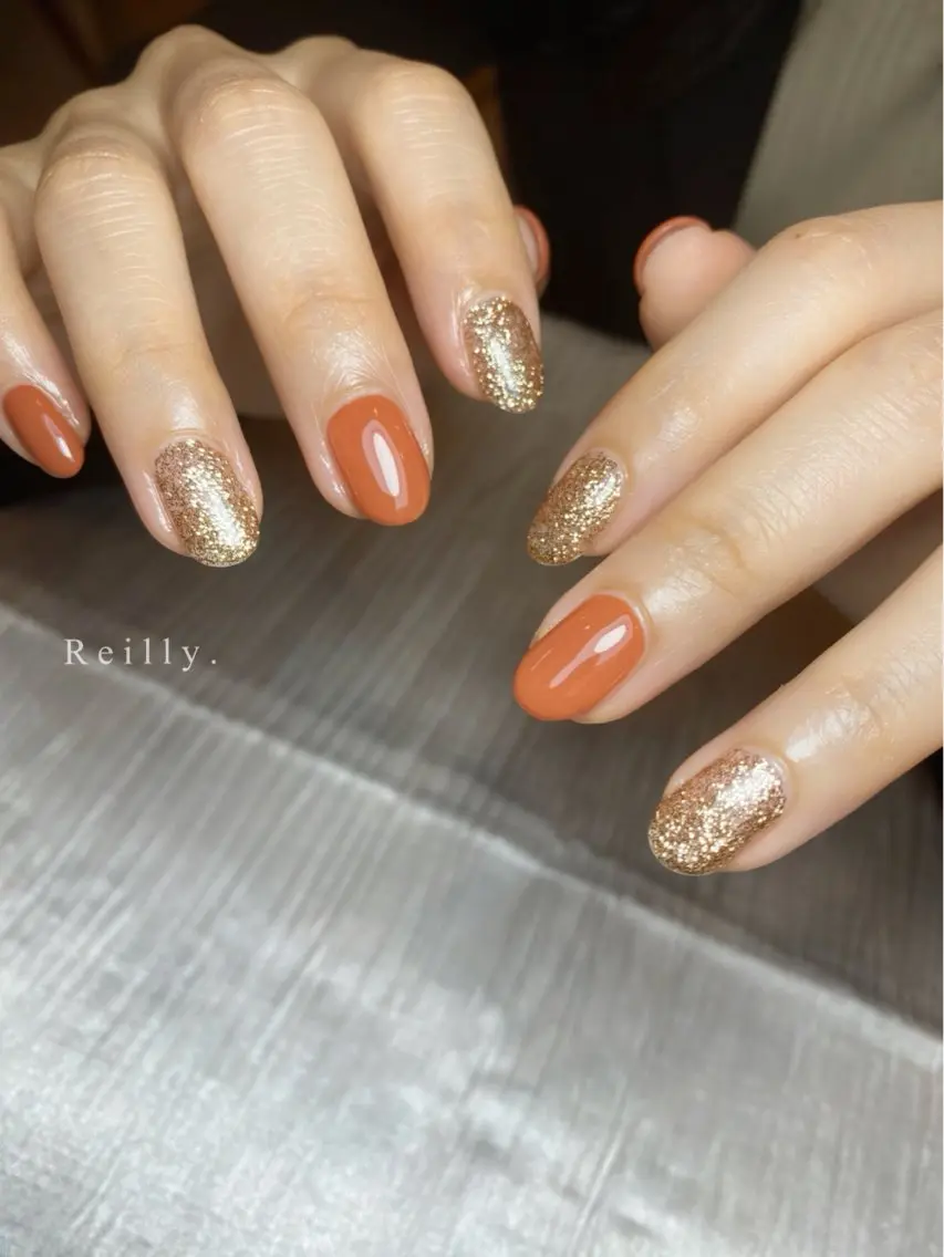 ネイル フラッシュネイル フレンチネイル ジェルネイル グラデーション ラメ(グリッター) ハンドネイル ハンドケア Marina 《REILLY.》のネイルデザイン