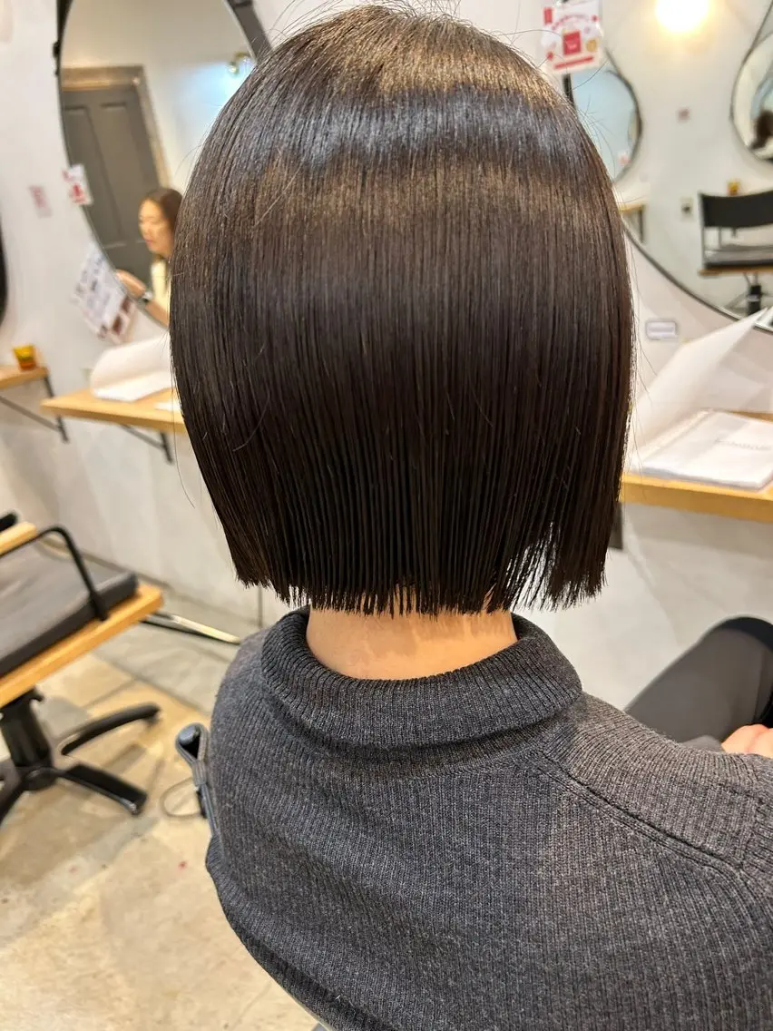 ショート 透け感カラー/レイヤ ーAI🪽🩵のヘアスタイル