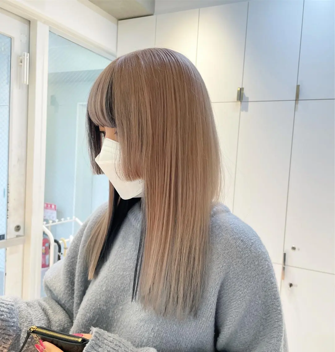 ロング カラー ヘアアレンジ ベージュカラー 黒髪 ミルクティーベージュ ヘアカラー トリートメント ヘッドスパ ヘアセット 艶カラー✨縮毛矯正✨ 翁長孝輔のヘアスタイル