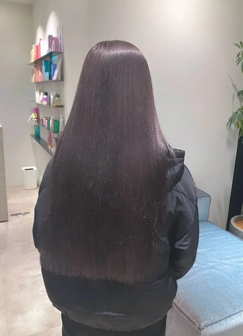 ロング カラー ラベンダーカラー シルバー サキ🤍ハイトーン 🪩レイヤーカットのヘアスタイル