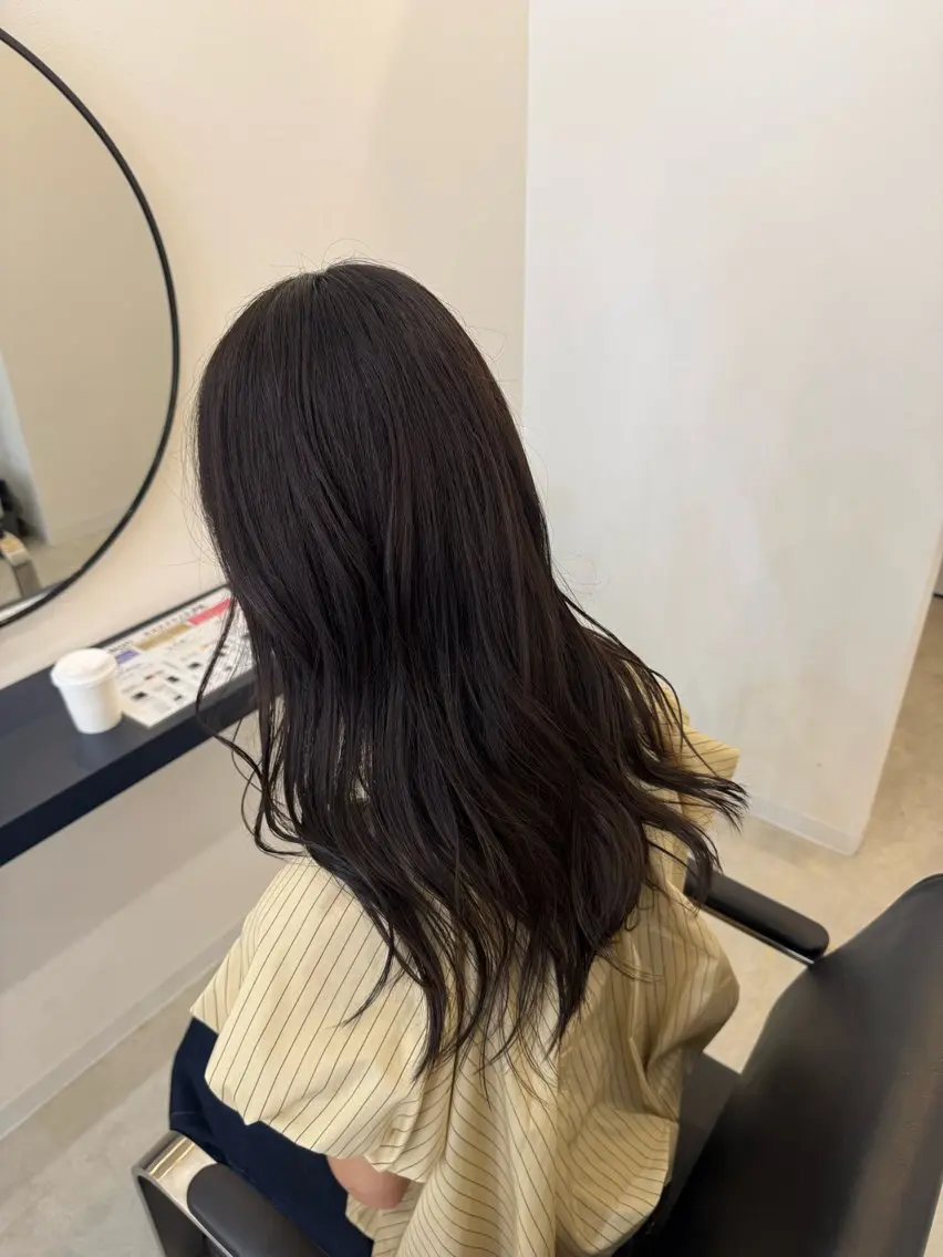 カラー 透明感カラー ダークグレー ダークグレージュ グレージュ 中村 葵のヘアスタイル