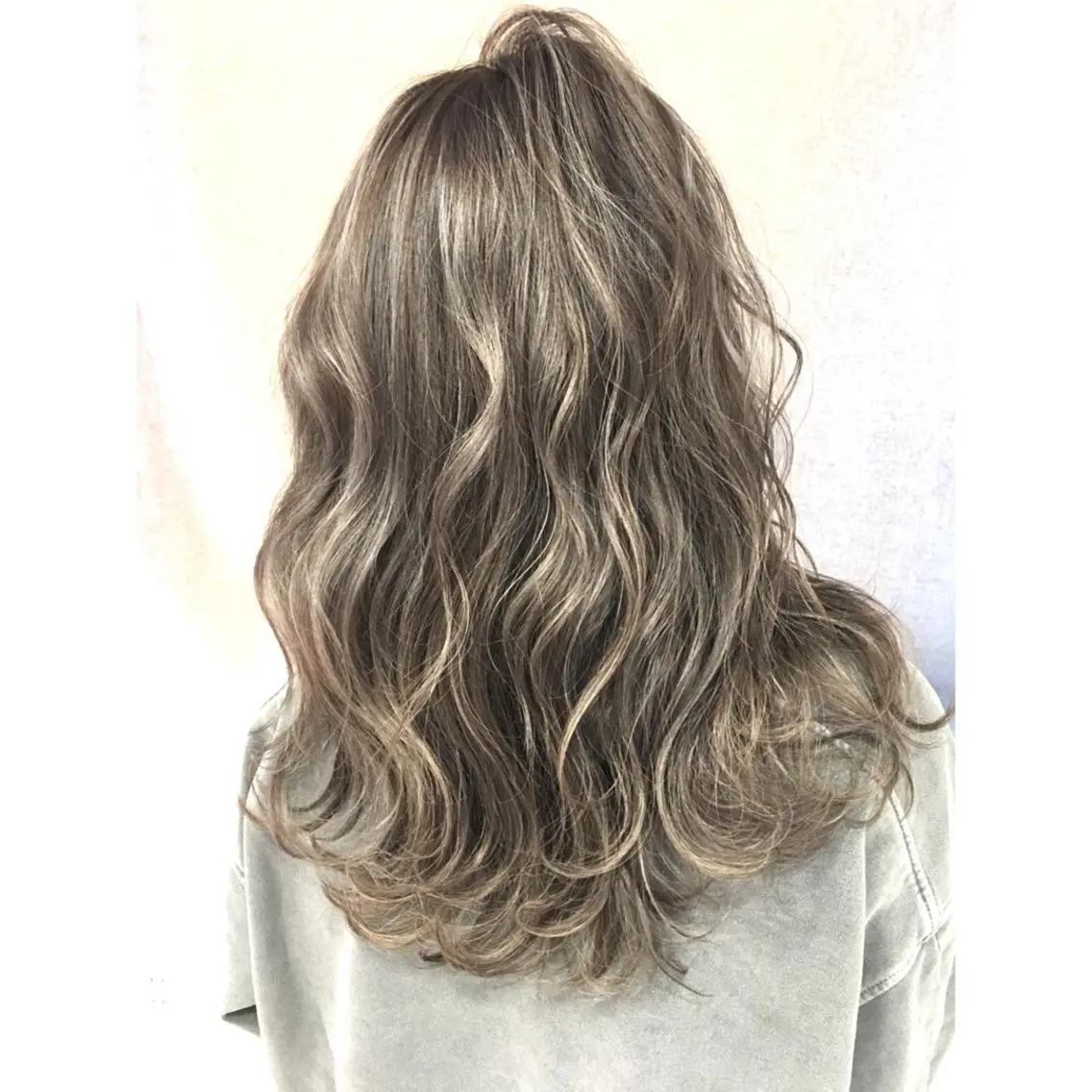 ミディアム カラー ベージュカラー ハイライトカラー 3Dハイライト ハイライト ヘアカラー トリートメント 井上 一平のヘアスタイル