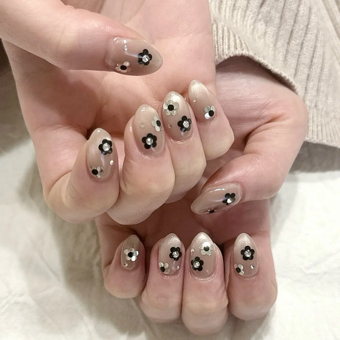 ネイル フレンチネイル マグネットネイル マグネットフレンチ ハンドネイル peaberry nailのネイルデザイン