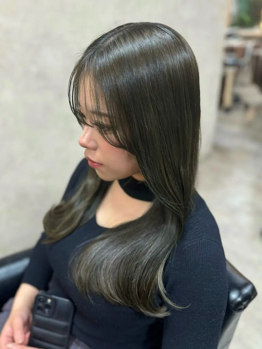セミロング カット ヘアカラー トリートメント 🫧はるか🫧 ブリーチ・髪質改善のヘアスタイル