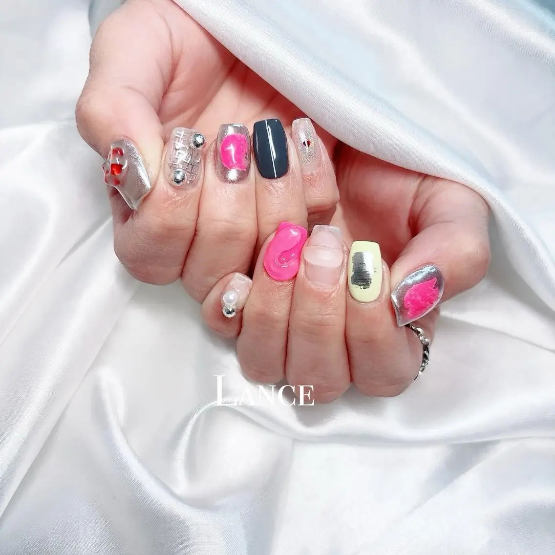 ネイル オーロラネイル フットネイル キラキラネイル 韓国ネイル ラメ(グリッター) Lance nailのネイルデザイン