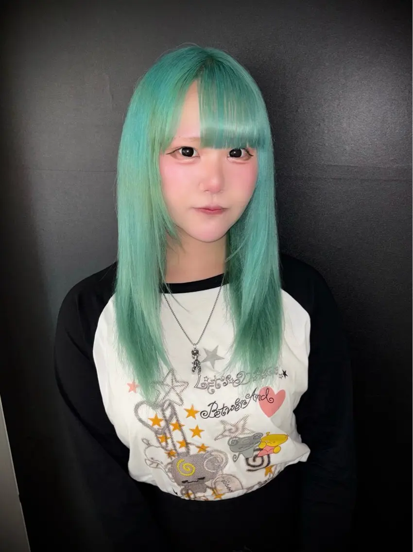 ロング カラー ヘアカラー トリートメント Mikoto /透明感/赤消/原宿のヘアスタイル