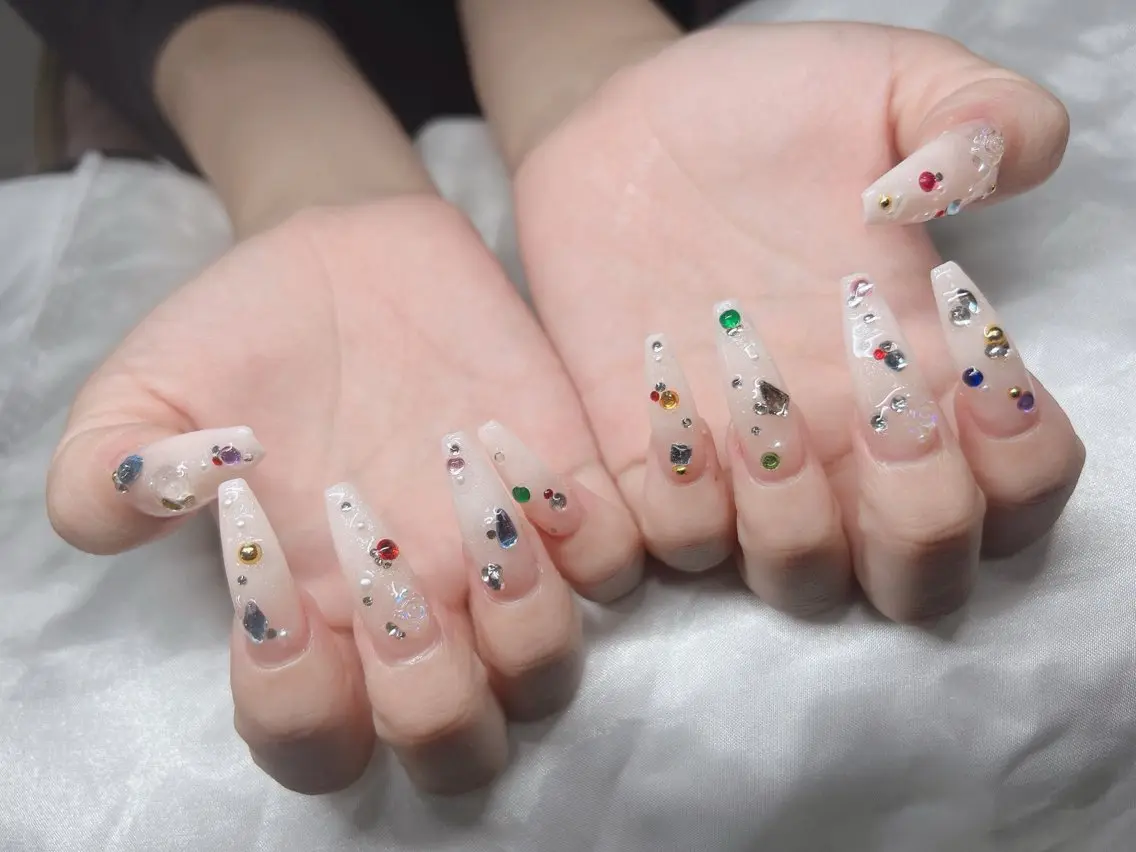 ネイル 長さ出し グラデーション キラキラネイル マグネットネイル ニュアンスネイル Lee Nails チップ長さだし専門店のネイルデザイン