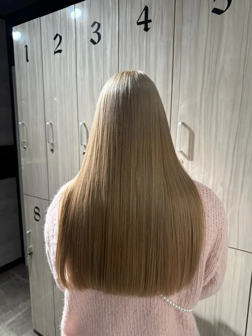 🦄ケア重視の方はコレ🦄【カット+ケアブリーチ+透明感カラー+4ステップトリートメント】の写真