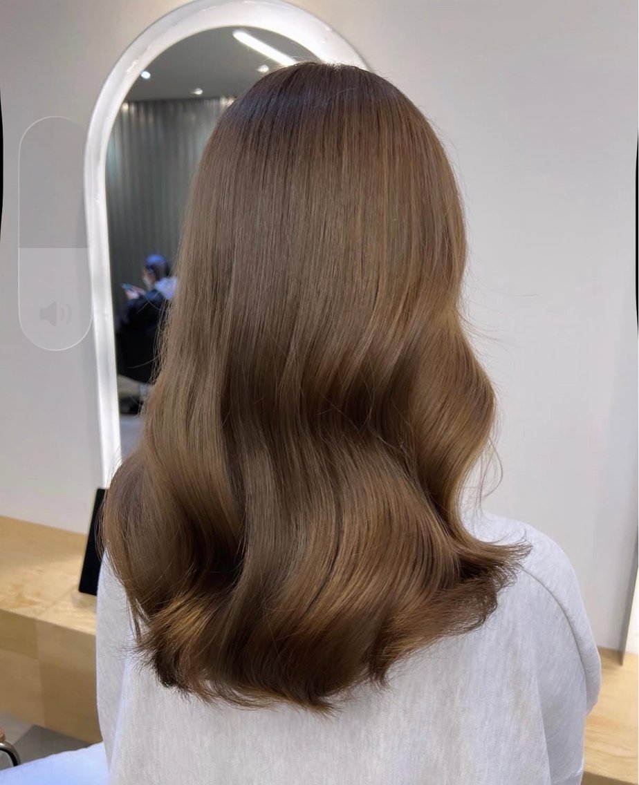 セミロング カラー ヘアカラー ✨艶カラー 渋谷 ✨優大のヘアスタイル