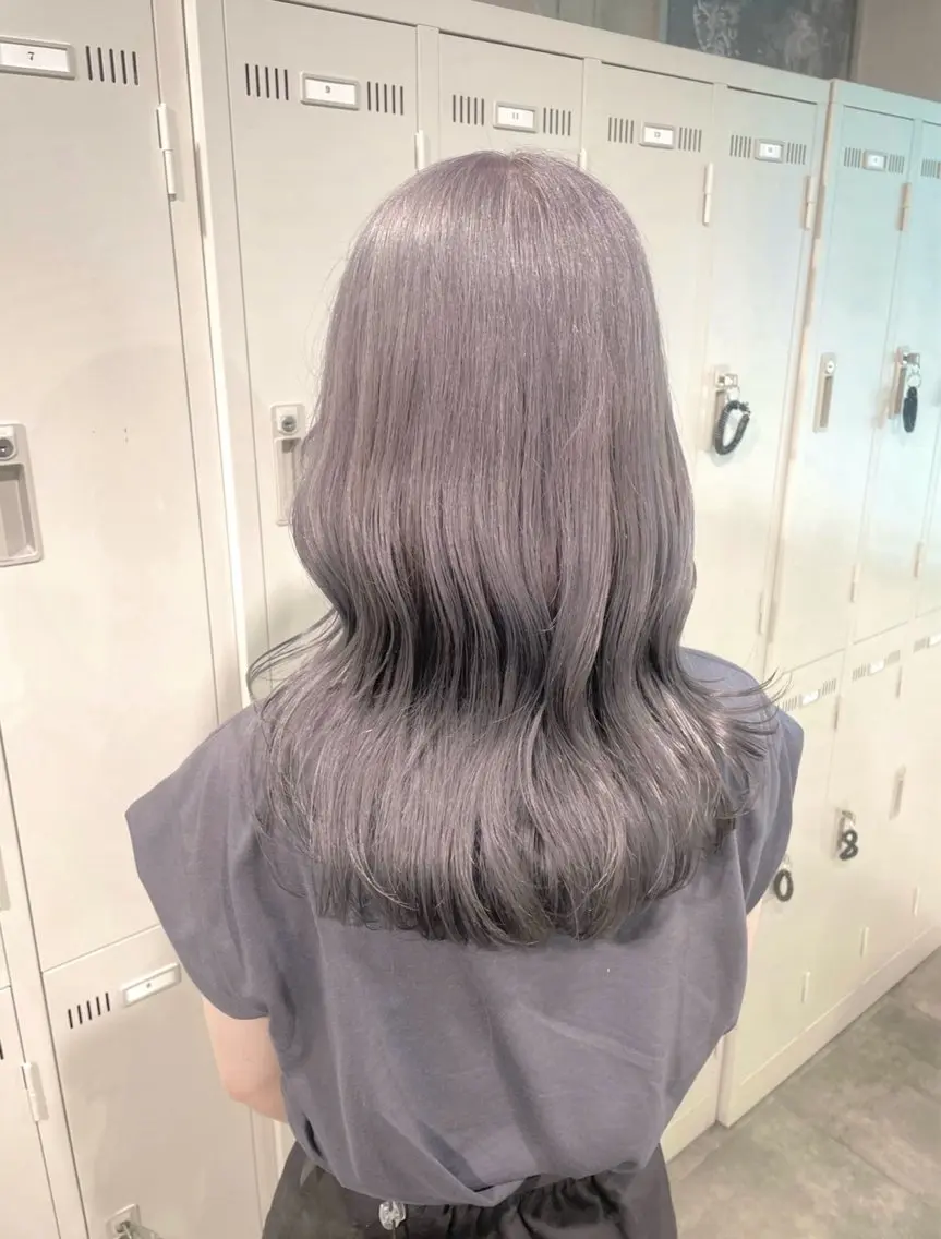 ロング 透明感カラー・レイヤ ー🎀amika🎀のヘアスタイル