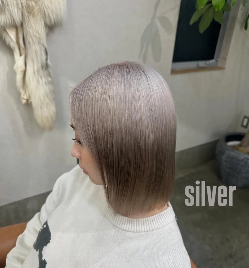 ショート ヘアカラー 大石 楓のヘアスタイル