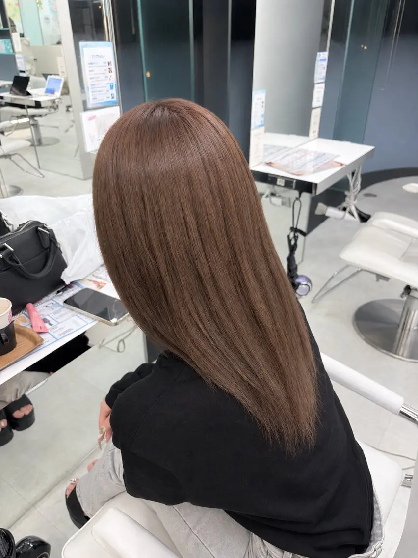 ミディアム ヘアカラー 🪽透明感カラー/ 𝗬𝗨𝗜🩵のヘアスタイル