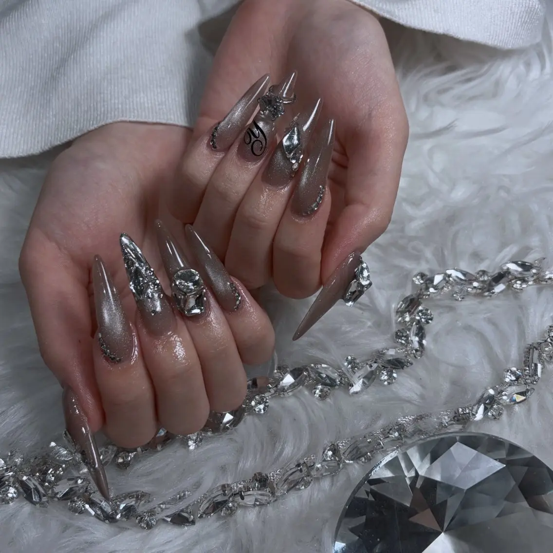 【アクリルスカルプ】おまかせデザインコース💍/オフなしの写真