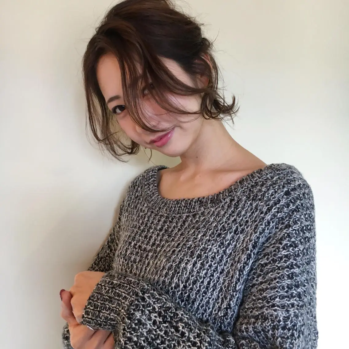 ショート カラー ヘアアレンジ ボブ/顔周りレイヤー carlm:上川美幸のヘアスタイル