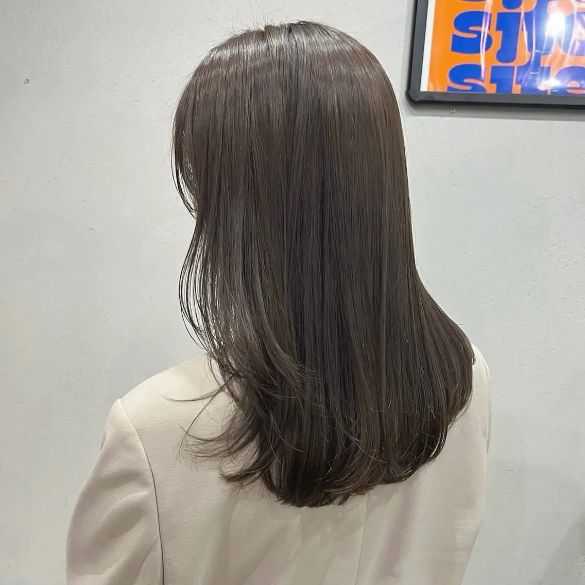 ミディアム カラー カット ヘアカラー トリートメント akane/オリーブ /ベージュのヘアスタイル