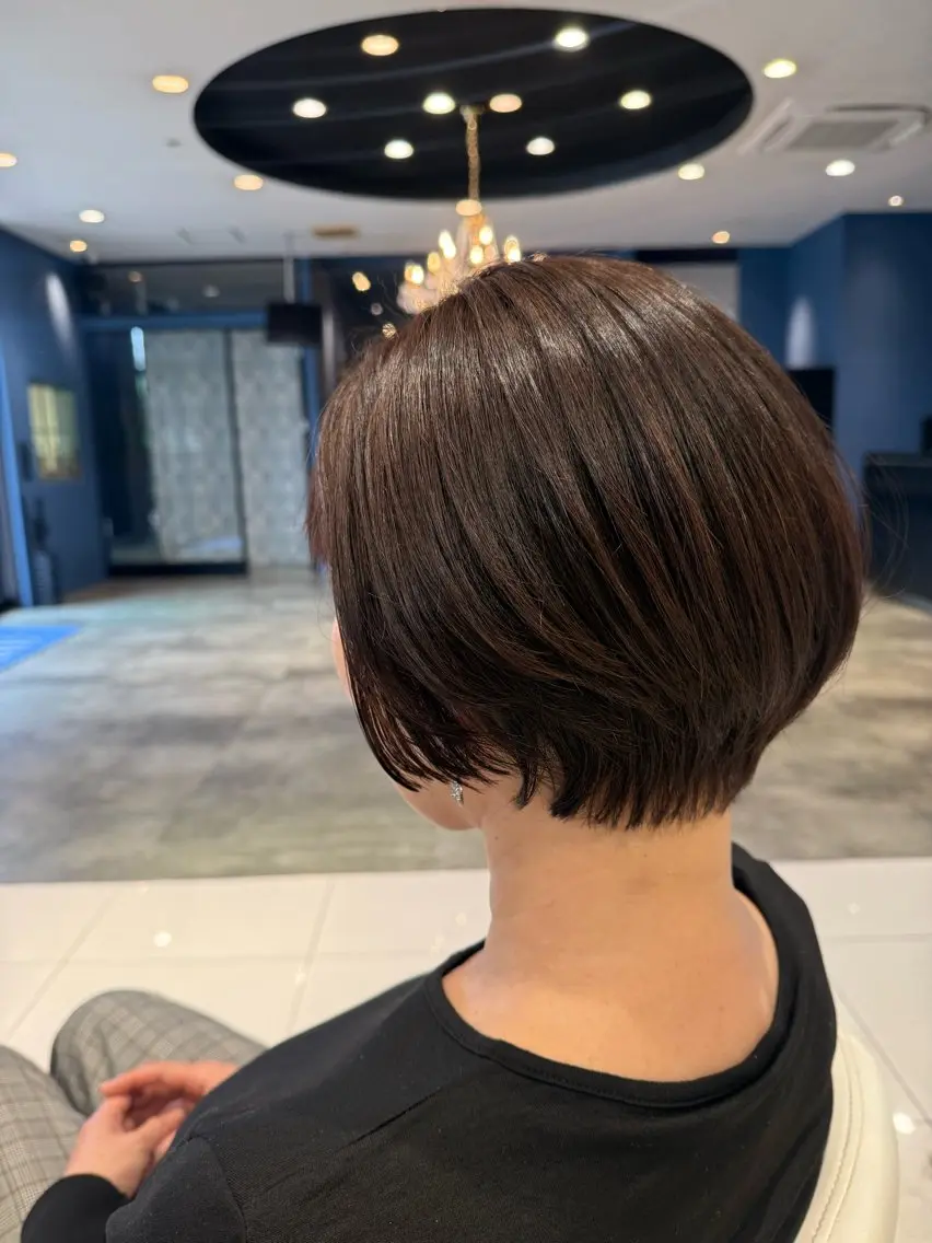 ショート カット EARTH/ショート 白髪ぼかし/パーマのヘアスタイル
