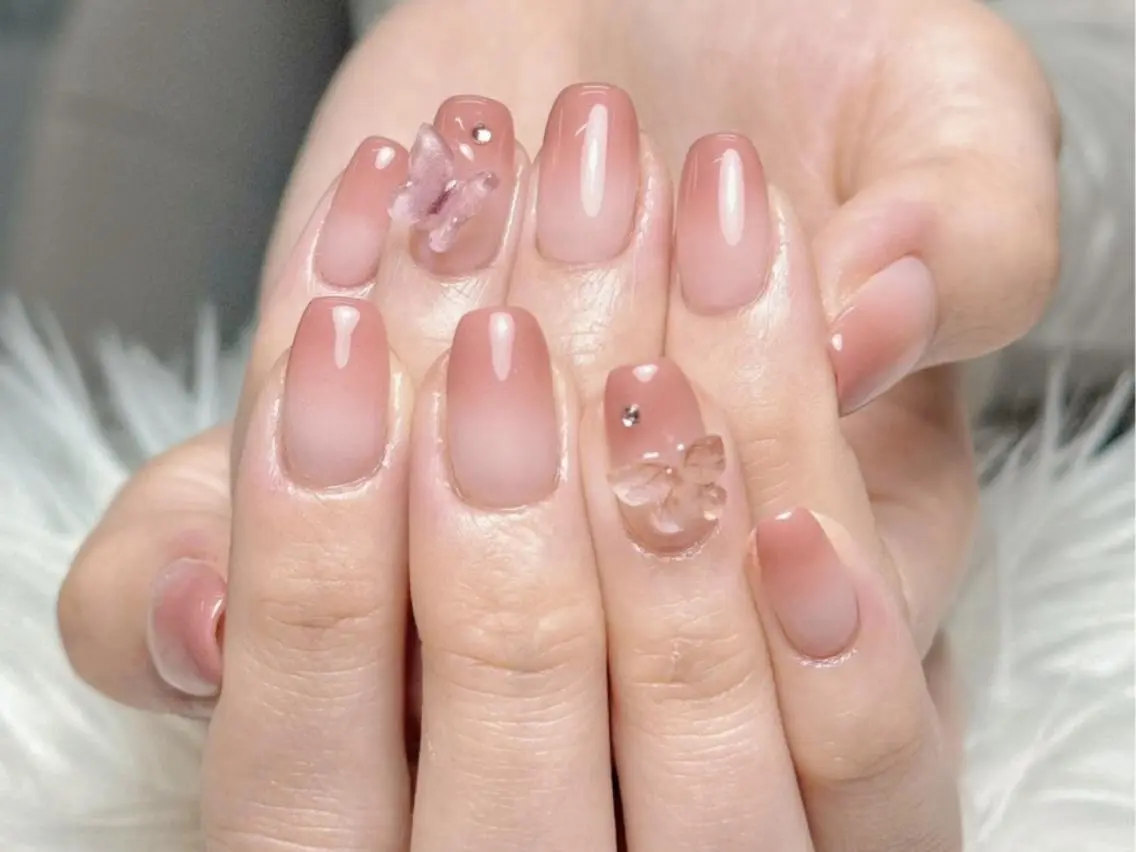 メンズ ネイル アートネイル フレンチネイル ジェルネイル キラキラネイル パラジェル Bloom kabukiのネイルデザイン