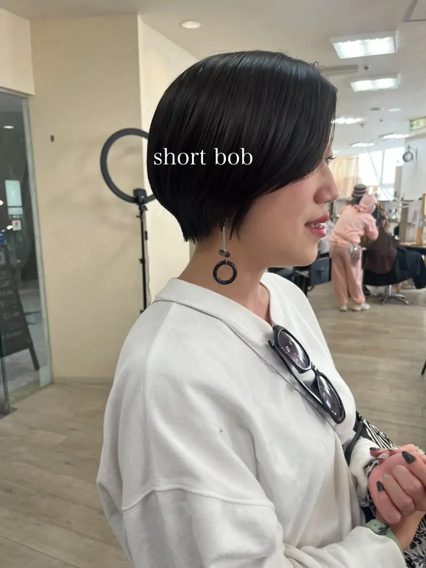 ショート 切りっぱなしボブ ショートボブ ハンサムショート ボブ ショートヘア カット 初めてのショート お任せください✂️のヘアスタイル