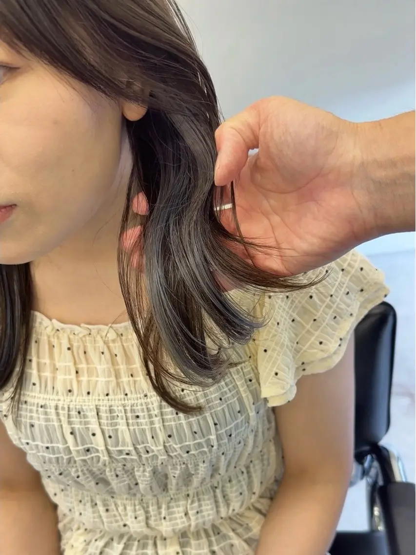 セミロング カラー イヤリングカラー カット ヘアカラー トリートメント 韓国ヘア🇰🇷 スズキのヘアスタイル