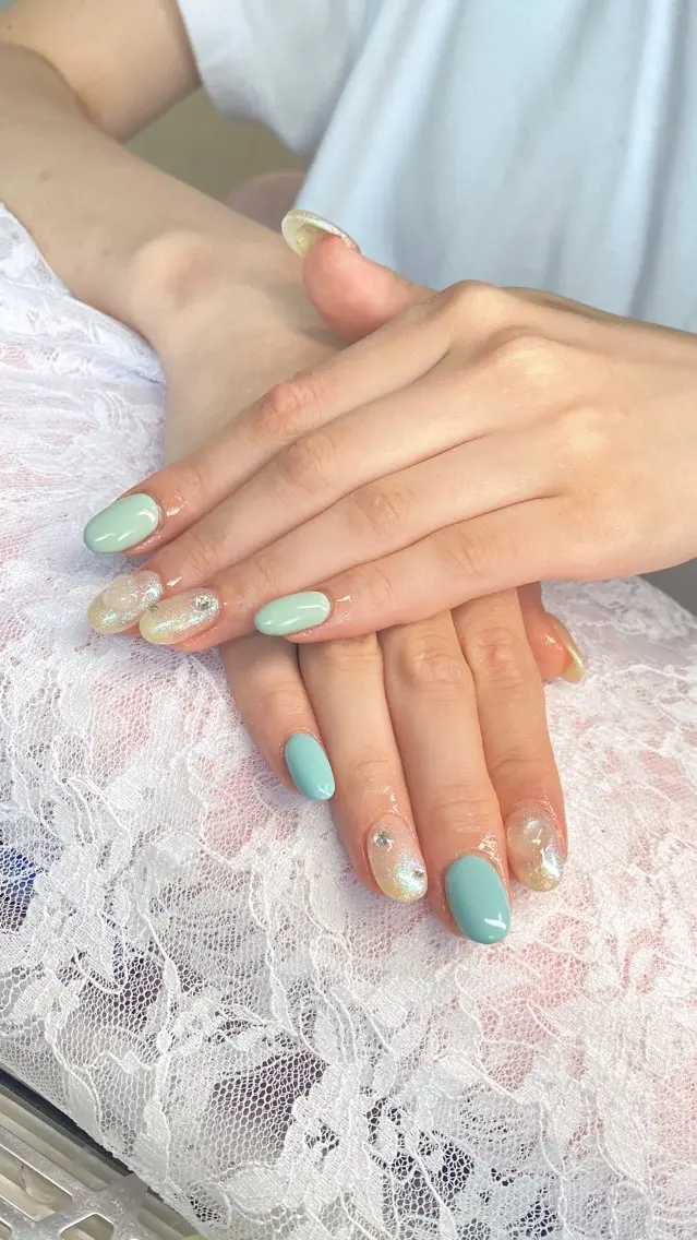 ネイル オーロラネイル ハート ストーンネイル HandS ネイル 自宅サロンのネイルデザイン