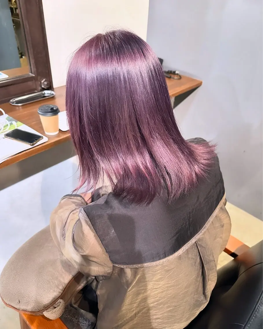 カラー ブリーチ ラベンダーカラー ヘアカラー 木村 朱里のヘアスタイル