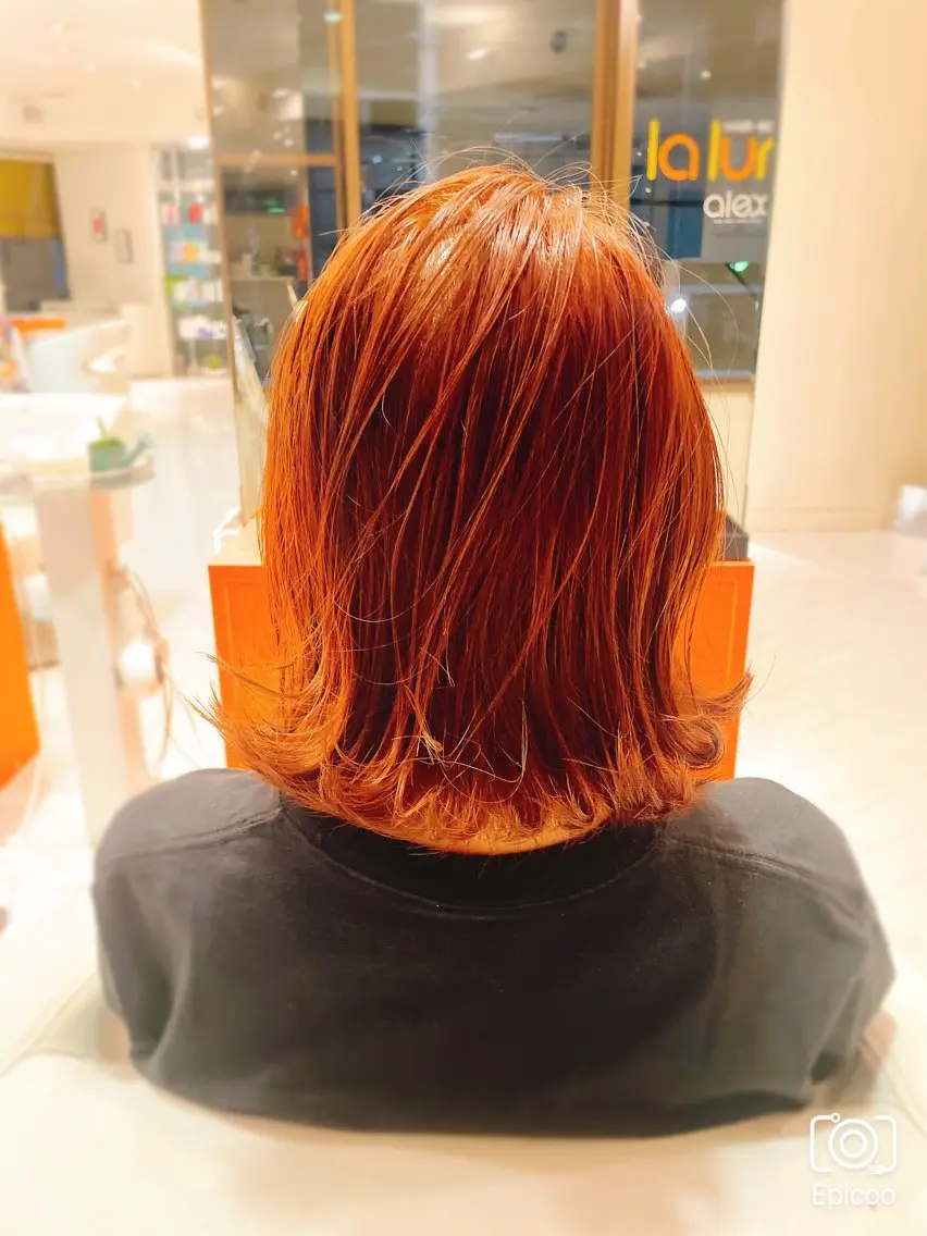 カラー ハイトーンカラー オレンジ 前さこ 結衣のヘアスタイル