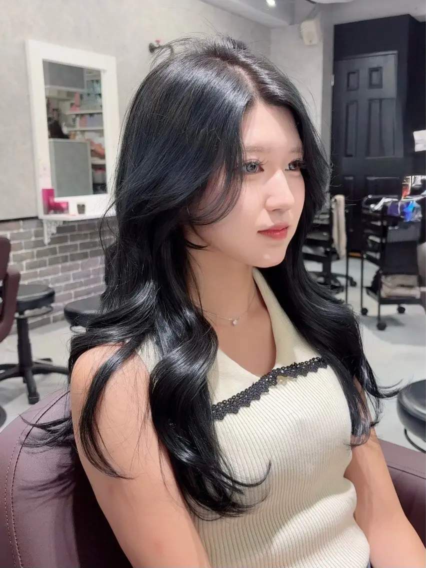 セミロング 髪質改善 トリートメント カット ヘアカラー トリートメント あい❤︎ /韓国巻き/レイヤーのヘアスタイル