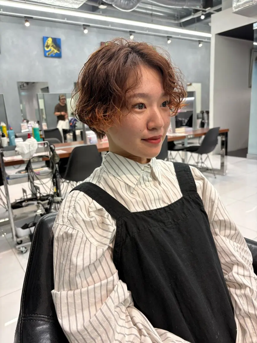 ショート パーマ ショートボブ ボブ ショートヘア 保野加/トレンドボブ 透明感爆発カラーのヘアスタイル