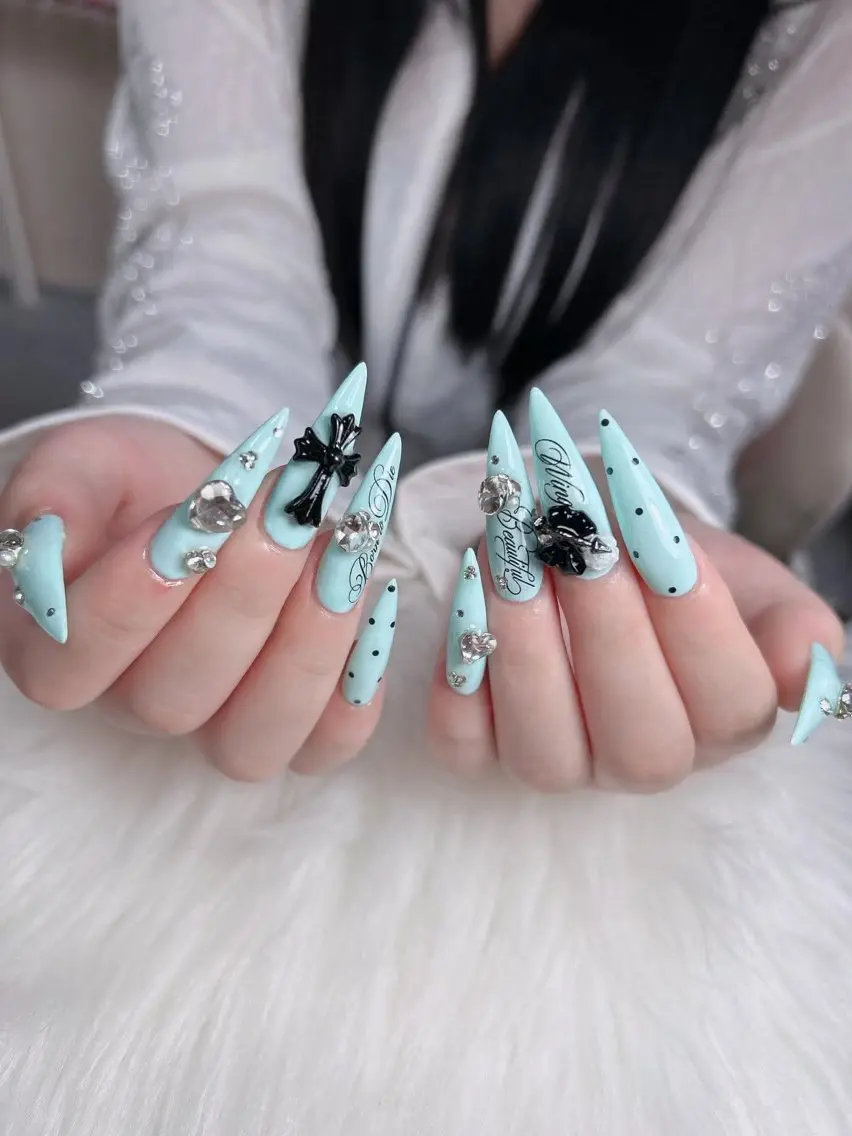 ネイル ハンドネイル Swan Nail Salonのネイルデザイン