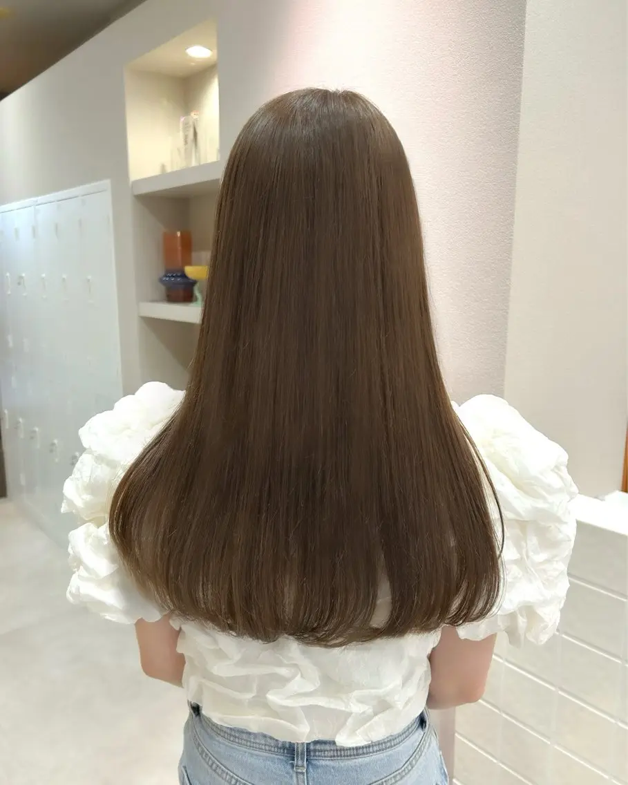 セミロング カラー ヘアカラー 色素薄めカラー o___mioのヘアスタイル