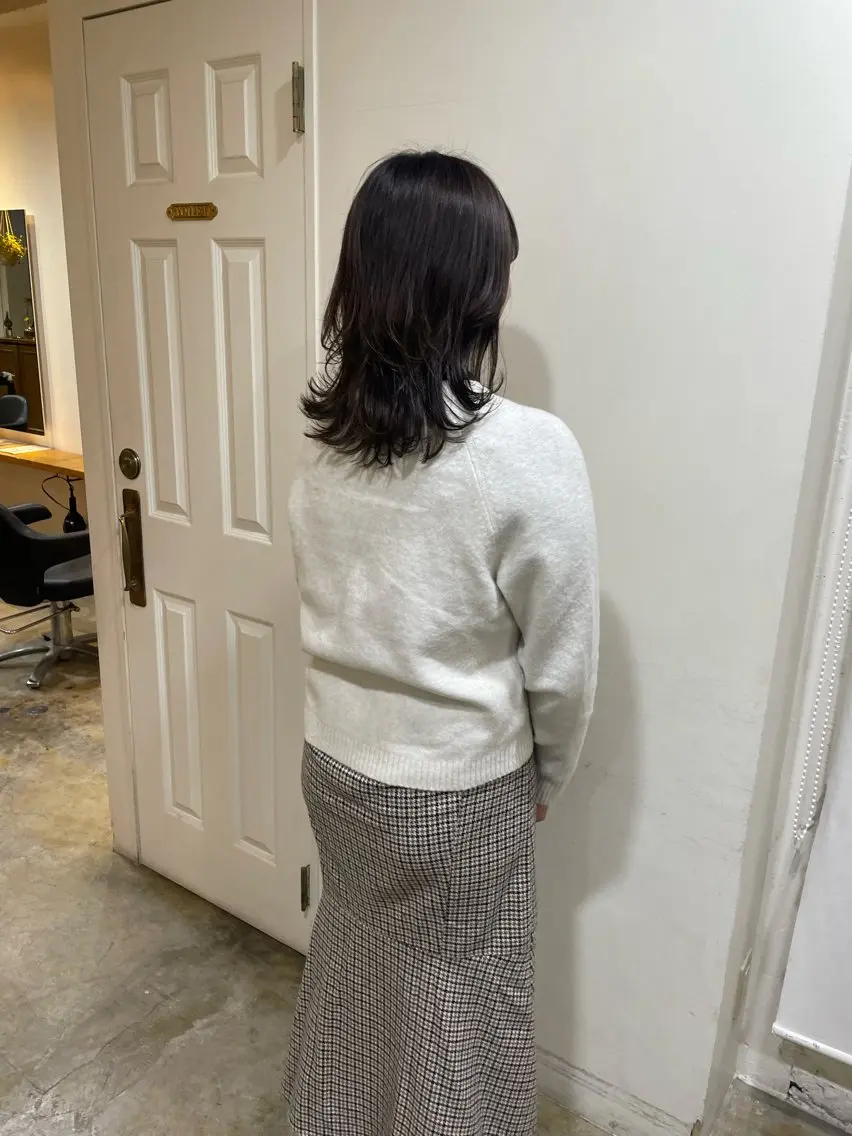 ミディアム カラー ベージュカラー オリーブベージュ カット ヘアカラー トリートメント MIOベージュカラー 柔らかいカラーのヘアスタイル