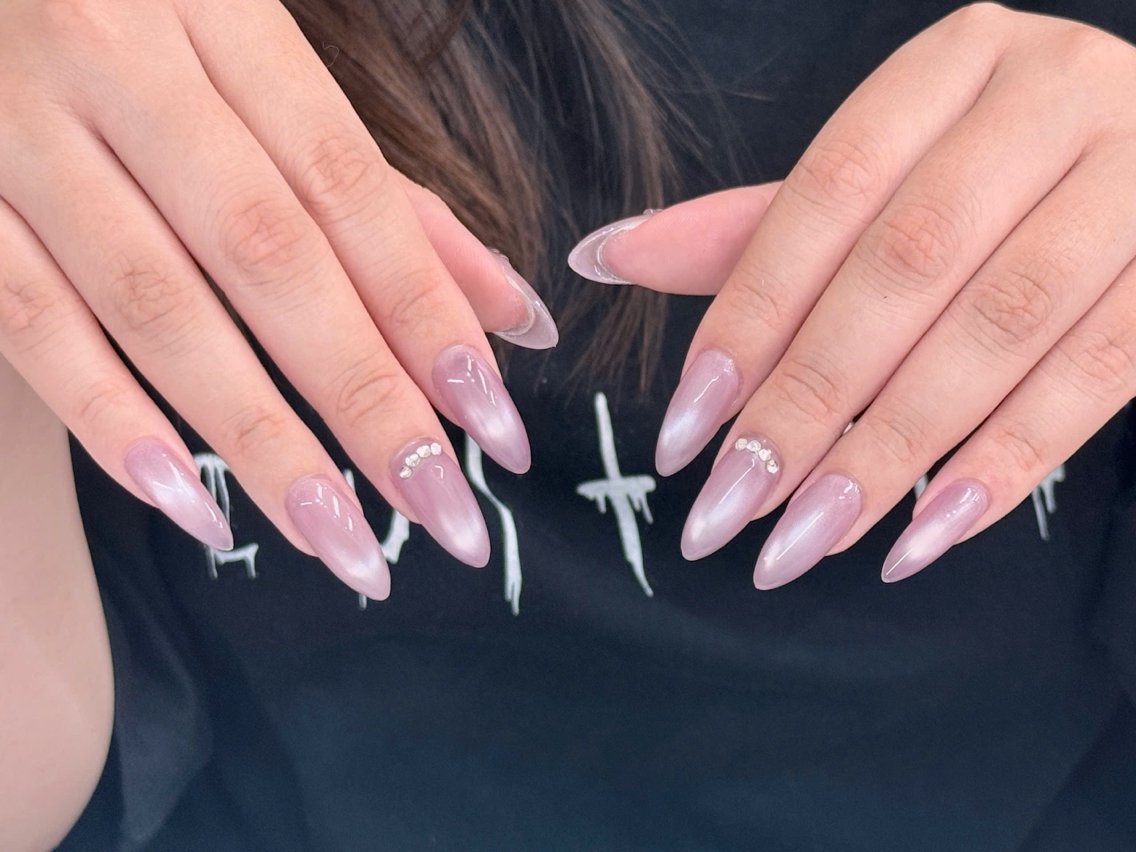 ネイル チークネイル ドット フレンチネイル グラデーション 韓国ネイル ハンドネイル ハンドケア Minette nailrinrinのネイルデザイン